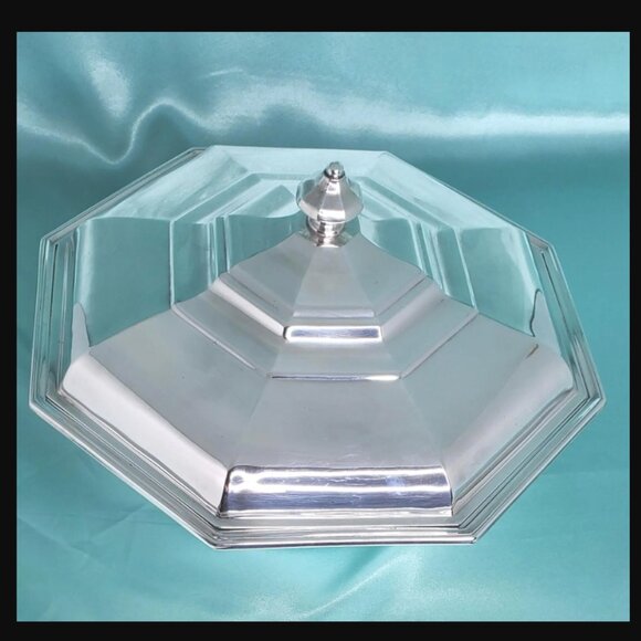 Vintage Canadian Made Silver-Plated Serving Dish & Lid – EP Brass - Picture 1 of 8